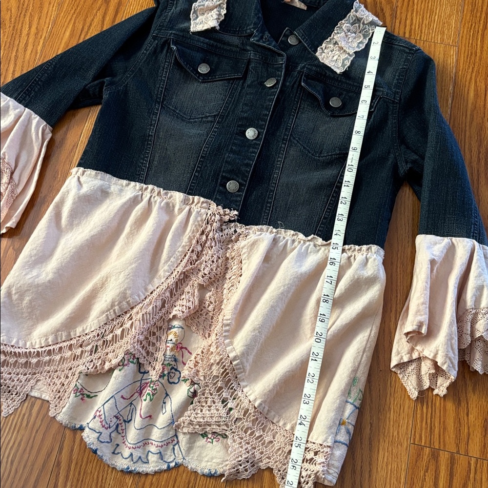 EMBROIDERY & LACE DENIM JEAN JACKET - Picture 7 of 8